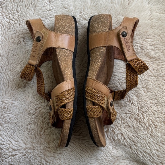 TAOS women's Trulie sandals in camel size 7.5 - Picture 6 of 7